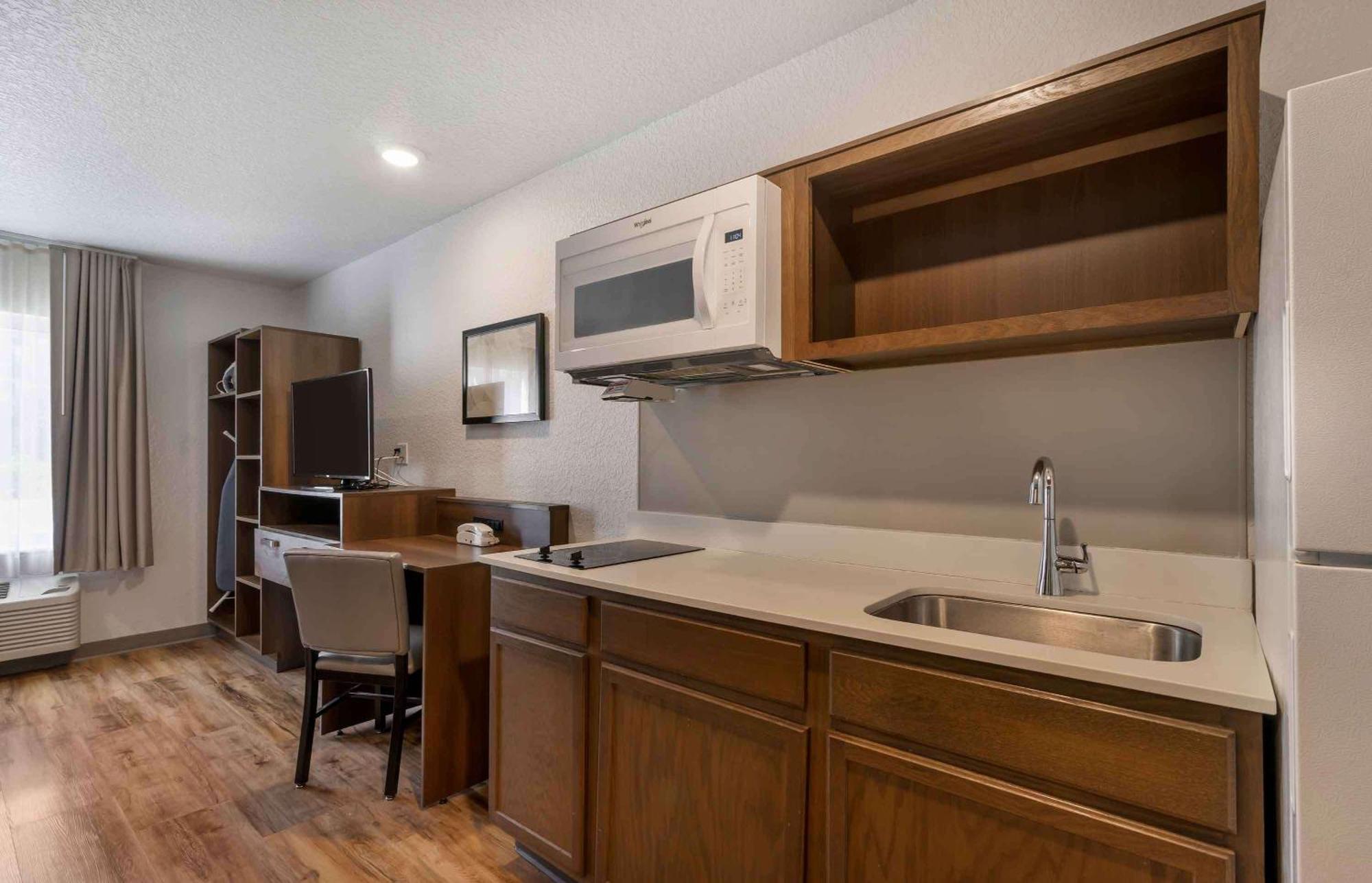 Extended Stay America Select Suites - Tampa - Brandon - East Heartland Dış mekan fotoğraf