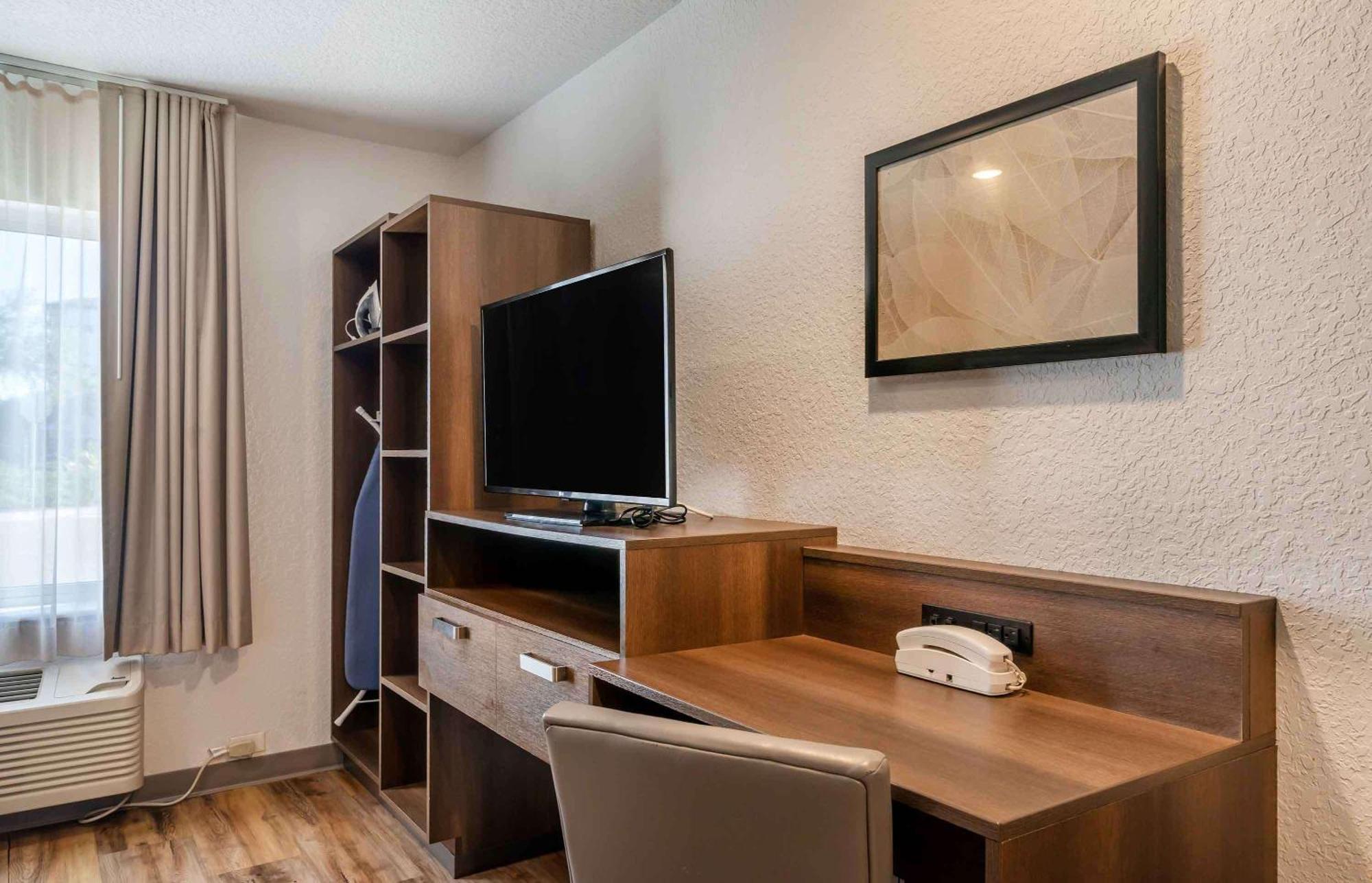 Extended Stay America Select Suites - Tampa - Brandon - East Heartland Dış mekan fotoğraf